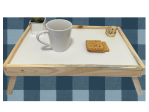 BANDEJA BRANCA C/PÉ MESA POSTA