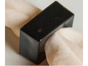 ANEL P/GUARDANAPO QUADRADO PRETO